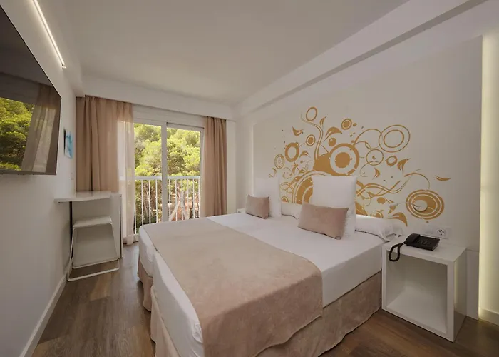 Bq Cala Ratjada (Adults Only)